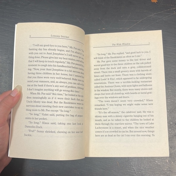 Lemony Snicket A Series of Unfortunate Events The Wide Window paperback book - Picture 8 of 12